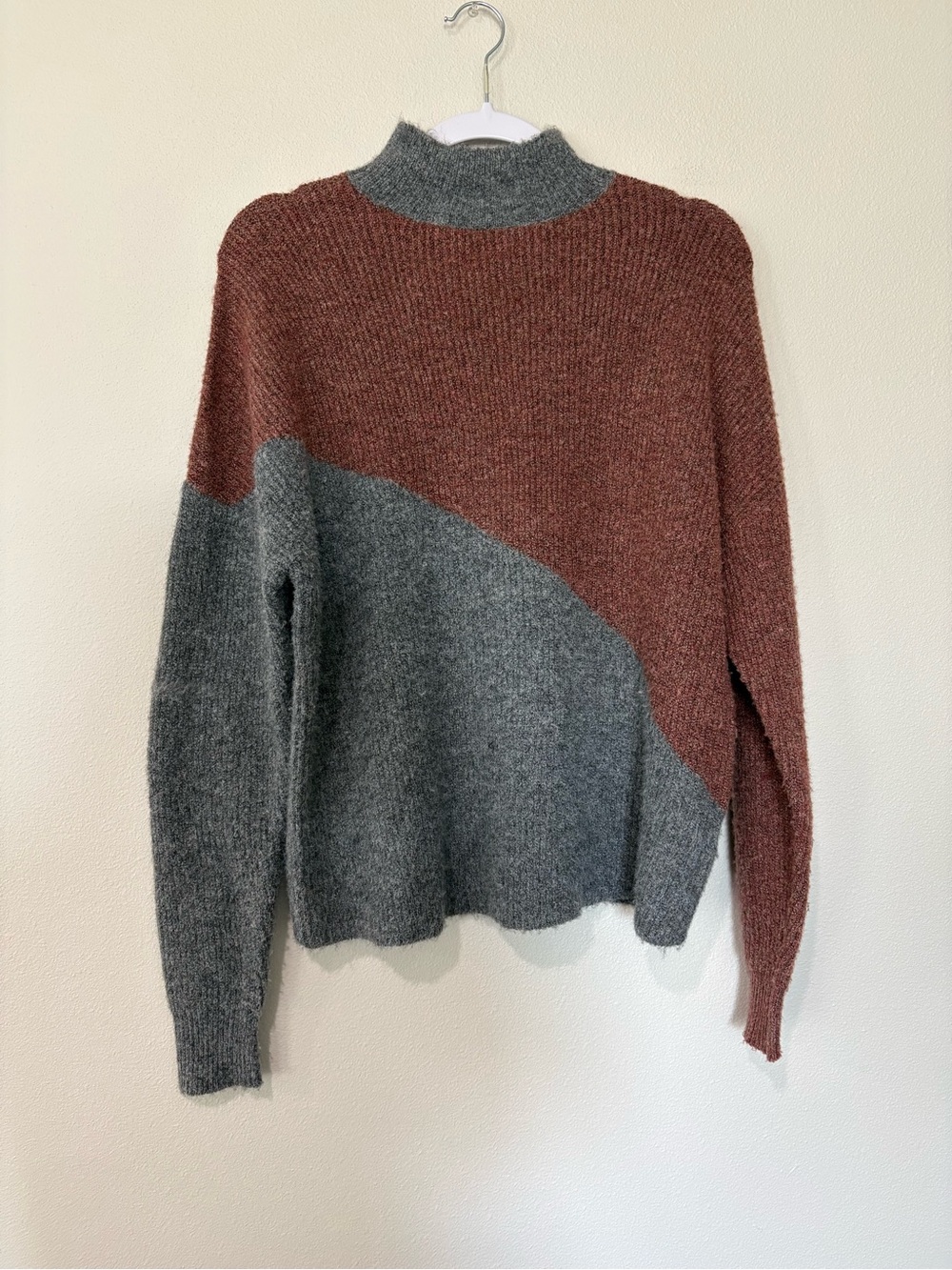 Como Vintage Two-Tone Cowl Neck Sweater in Rust and Gray